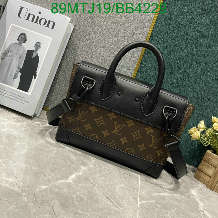 LV-Bag-4A Quality Code: BB4229 $: 89USD