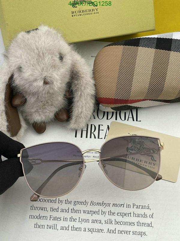 Burberry-Glasses Code: DG1258 $: 42USD