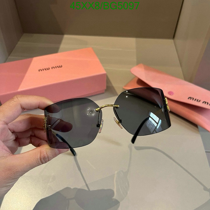 MiuMiu-Glasses Code: BG5097 $: 45USD