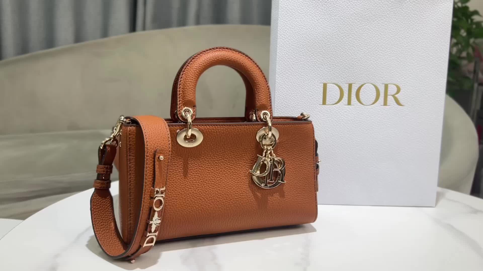 Dior-Bag-Mirror Quality Code: BB4875 $: 229USD