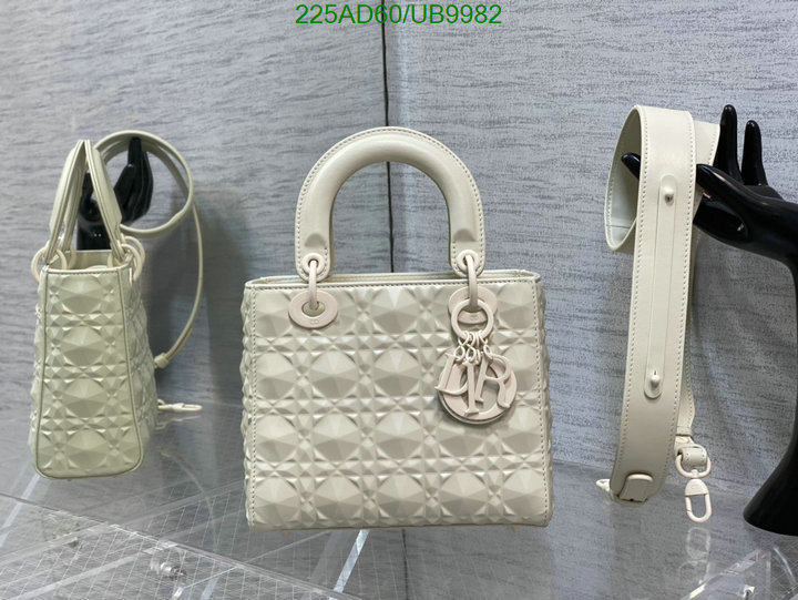 Dior-Bag-Mirror Quality Code: UB9982 $: 225USD