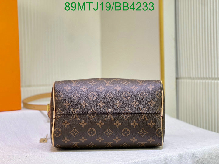 LV-Bag-4A Quality Code: BB4233 $: 89USD