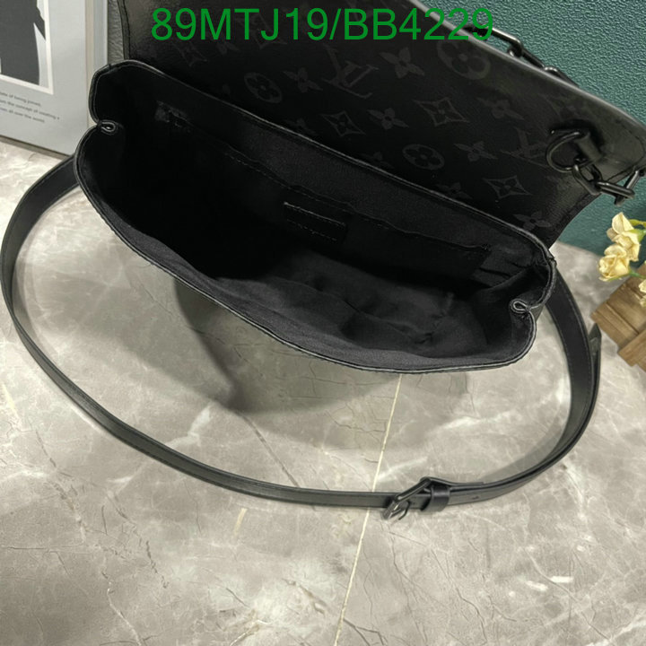 LV-Bag-4A Quality Code: BB4229 $: 89USD