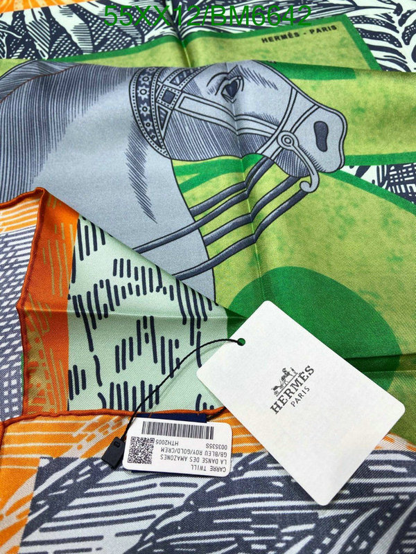 Hermes-Scarf Code: BM6642 $: 55USD