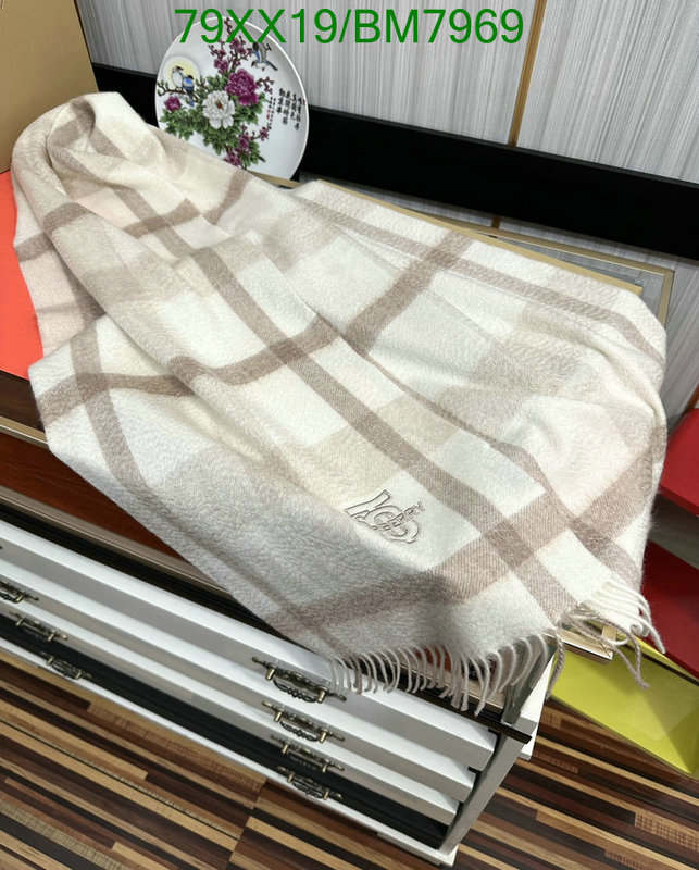 Burberry-Scarf Code: BM7969 $: 79USD