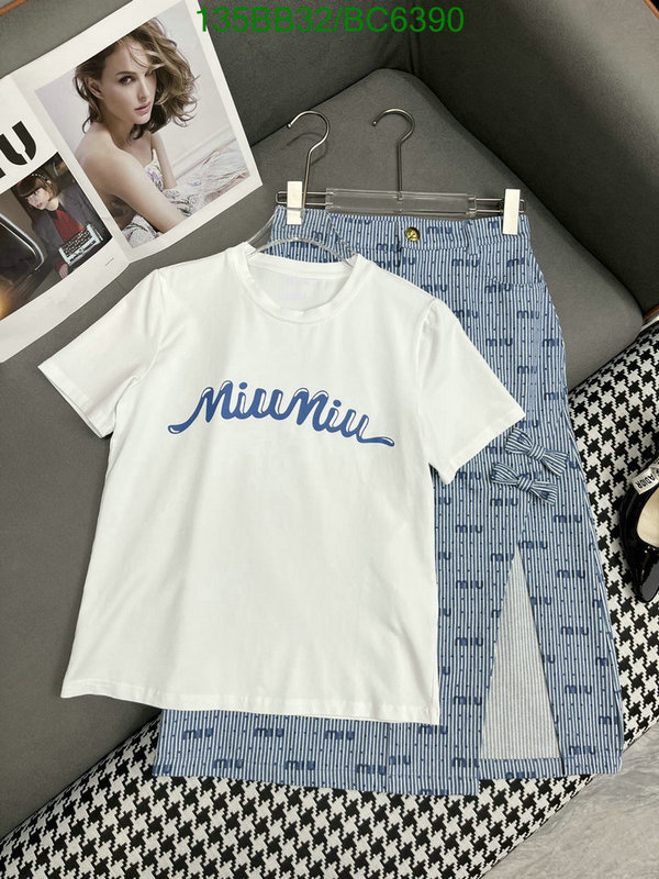 MIUMIU-Clothing Code: BC6390 $: 135USD