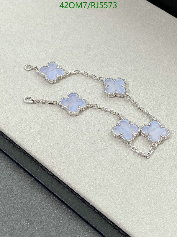 Van Cleef & Arpels-Jewelry Code: RJ5573 $: 42USD