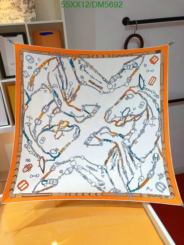 Hermes-Scarf Code: DM5692 $: 55USD