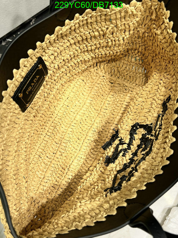 Prada-Bag-Mirror Quality Code: DB7133 $: 229USD