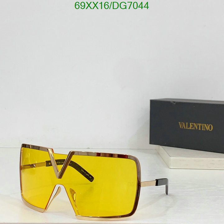 Valentino-Glasses Code: DG7044 $: 69USD