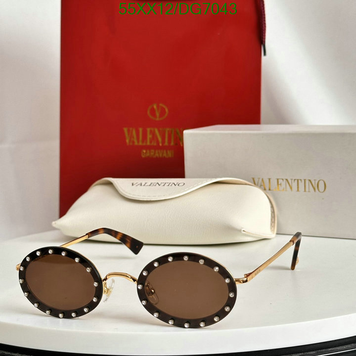 Valentino-Glasses Code: DG7043 $: 55USD