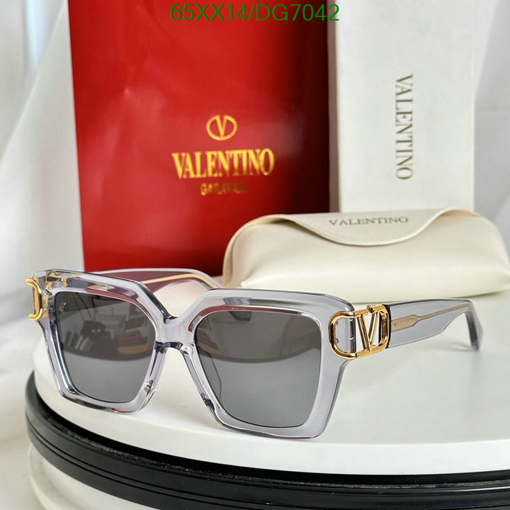 Valentino-Glasses Code: DG7042 $: 65USD