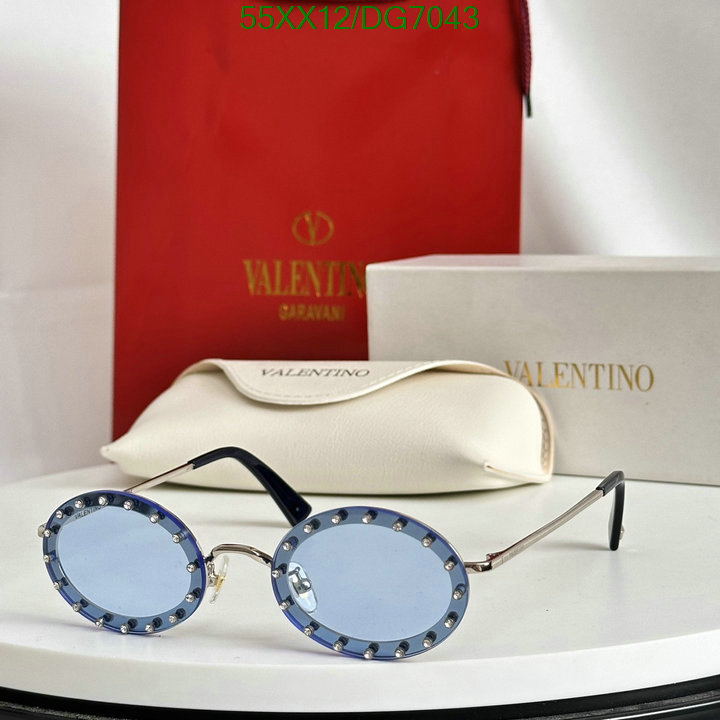 Valentino-Glasses Code: DG7043 $: 55USD