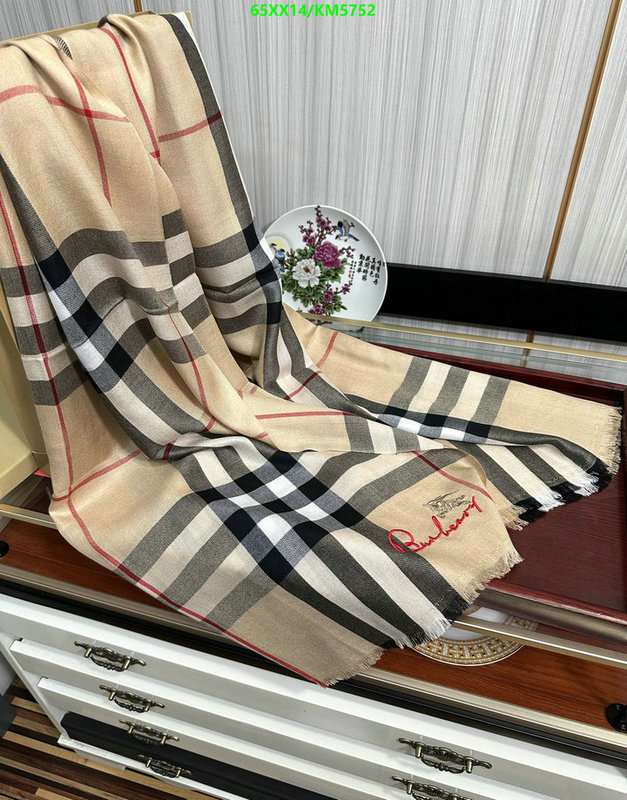 Burberry-Scarf Code: KM5752 $: 65USD