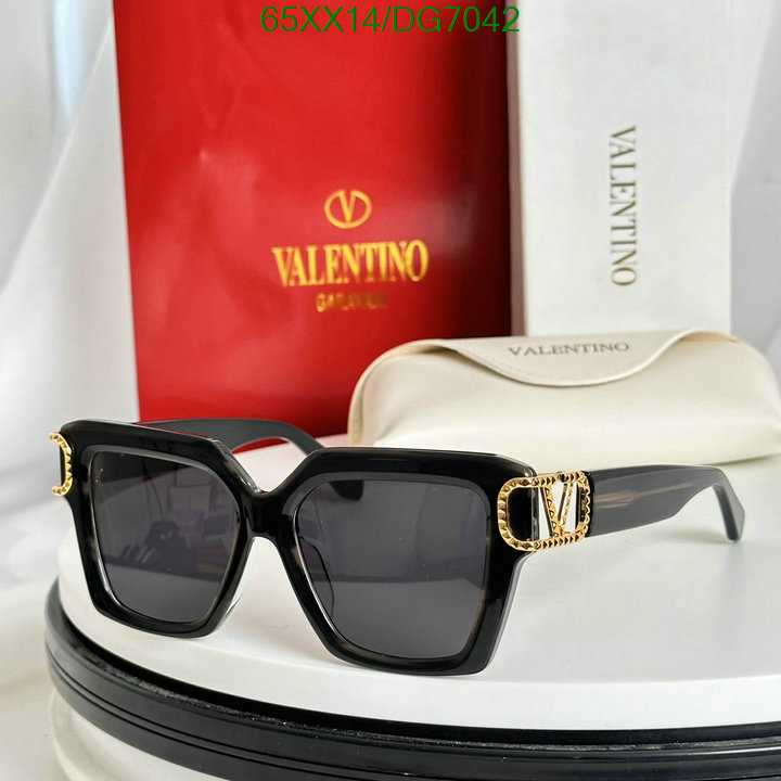 Valentino-Glasses Code: DG7042 $: 65USD