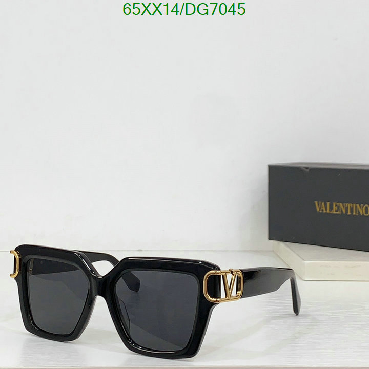 Valentino-Glasses Code: DG7045 $: 65USD