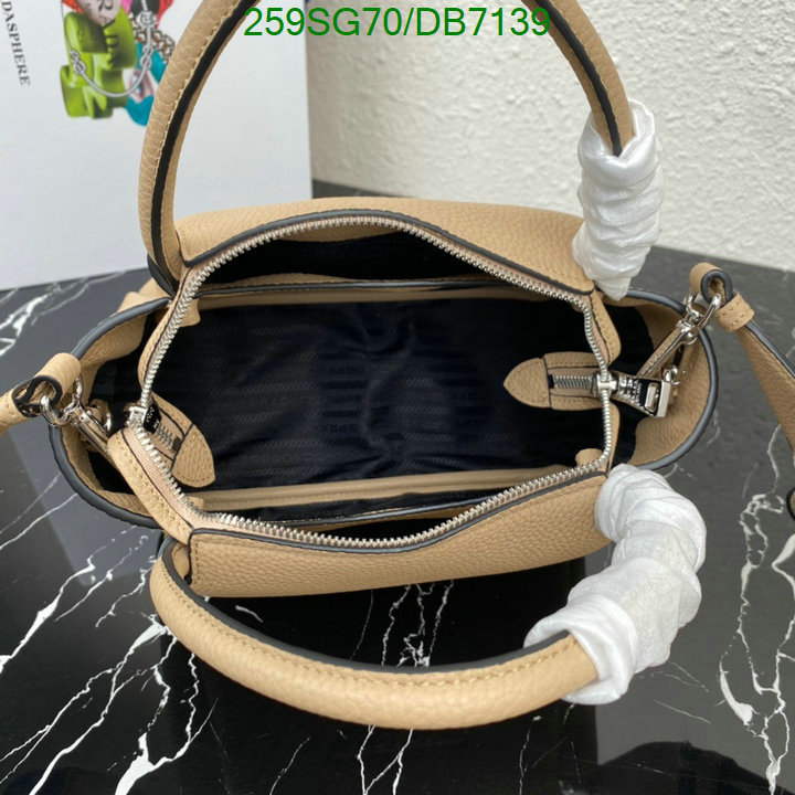 Prada-Bag-Mirror Quality Code: DB7139 $: 259USD