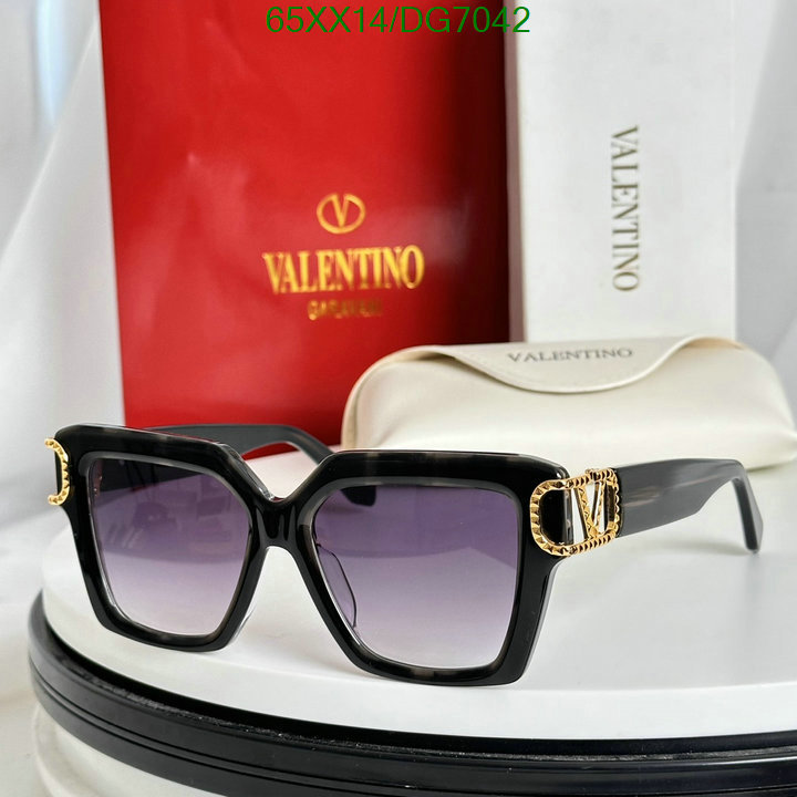 Valentino-Glasses Code: DG7042 $: 65USD