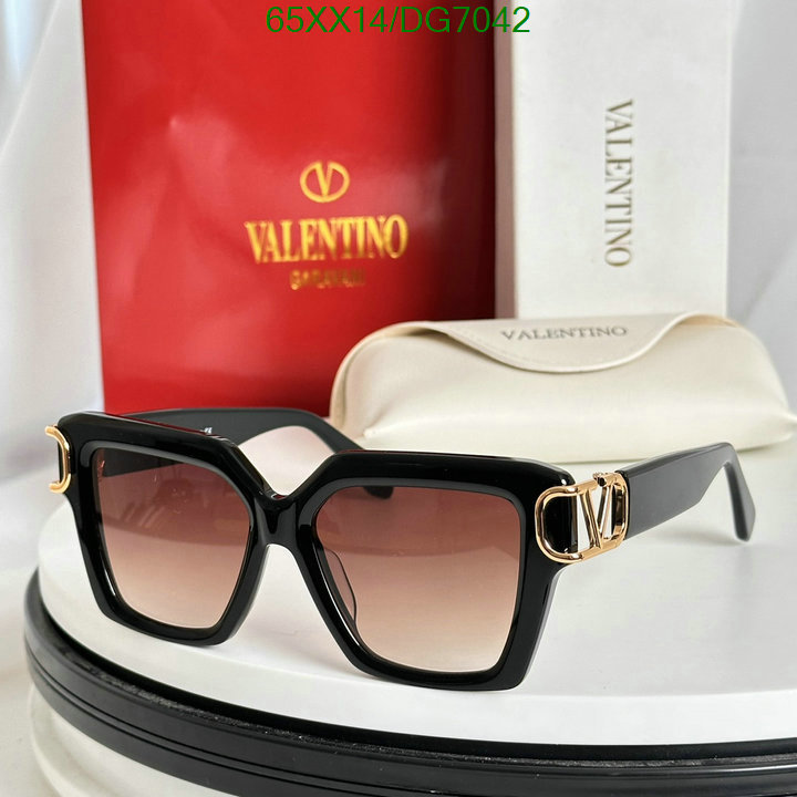 Valentino-Glasses Code: DG7042 $: 65USD