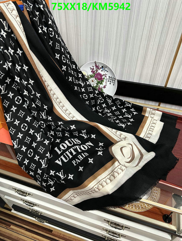 LV-Scarf Code: KM5942 $: 75USD