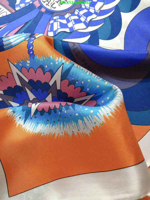 Hermes-Scarf Code: KM5892 $: 55USD