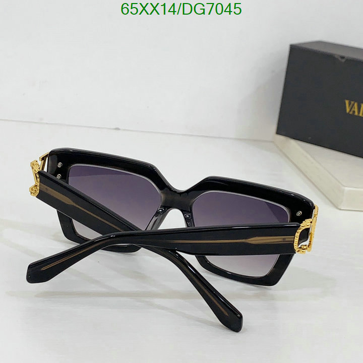 Valentino-Glasses Code: DG7045 $: 65USD