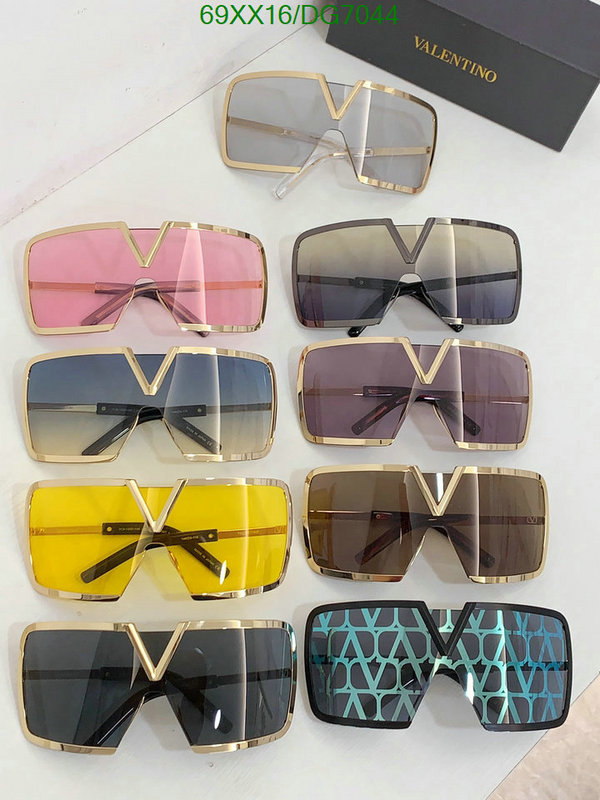 Valentino-Glasses Code: DG7044 $: 69USD