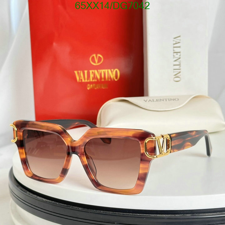 Valentino-Glasses Code: DG7042 $: 65USD