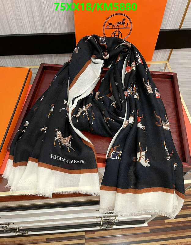 Hermes-Scarf Code: KM5880 $: 75USD