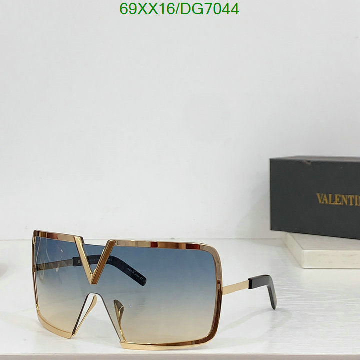 Valentino-Glasses Code: DG7044 $: 69USD