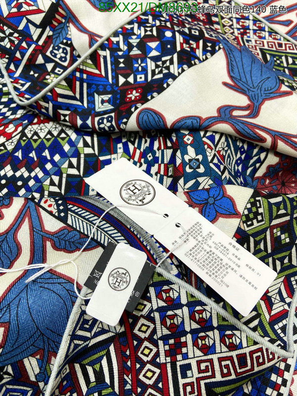 Hermes-Scarf Code: DM8693 $: 85USD