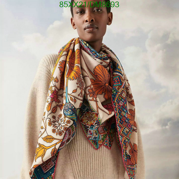 Hermes-Scarf Code: DM8693 $: 85USD