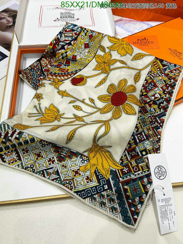 Hermes-Scarf Code: DM8693 $: 85USD