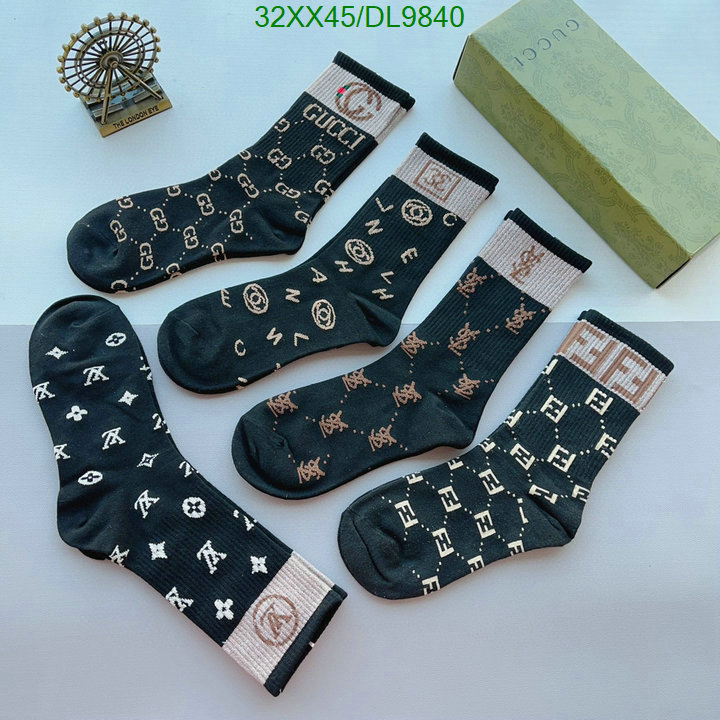 Gucci-Sock Code: DL9840 $: 32USD