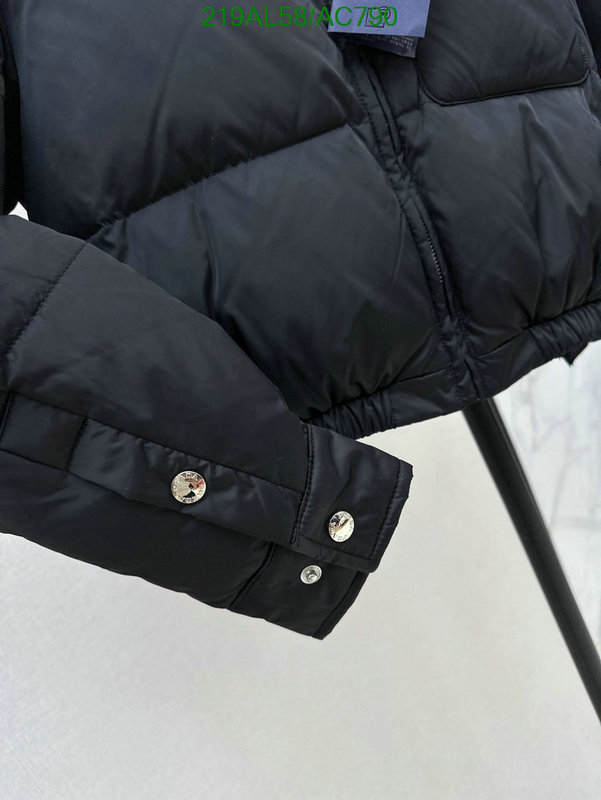 Prada-Down jacket Women Code: AC790 $: 219USD