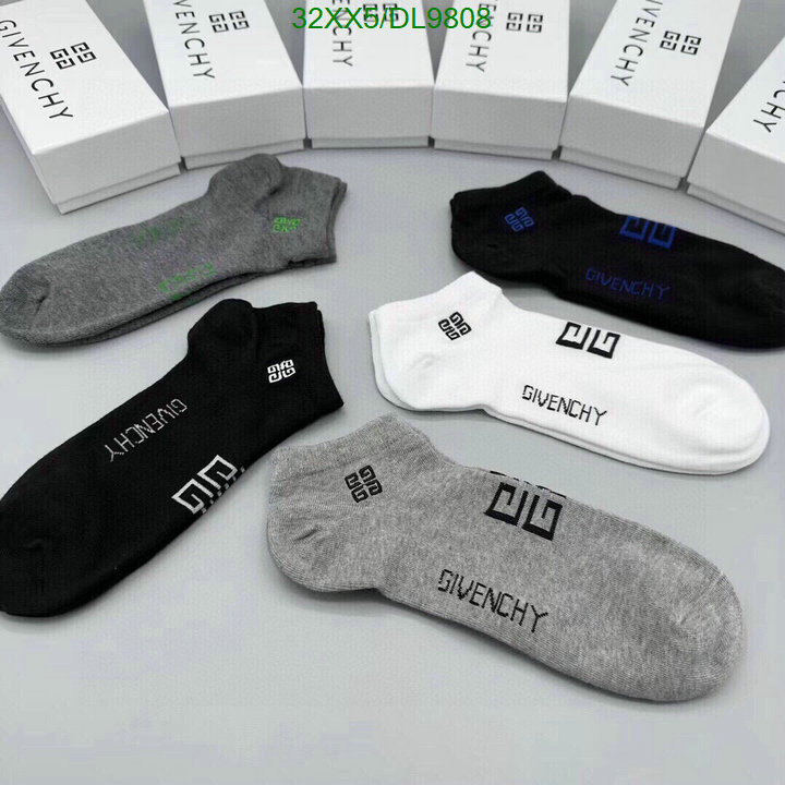 Givenchy-Sock Code: DL9808 $: 32USD