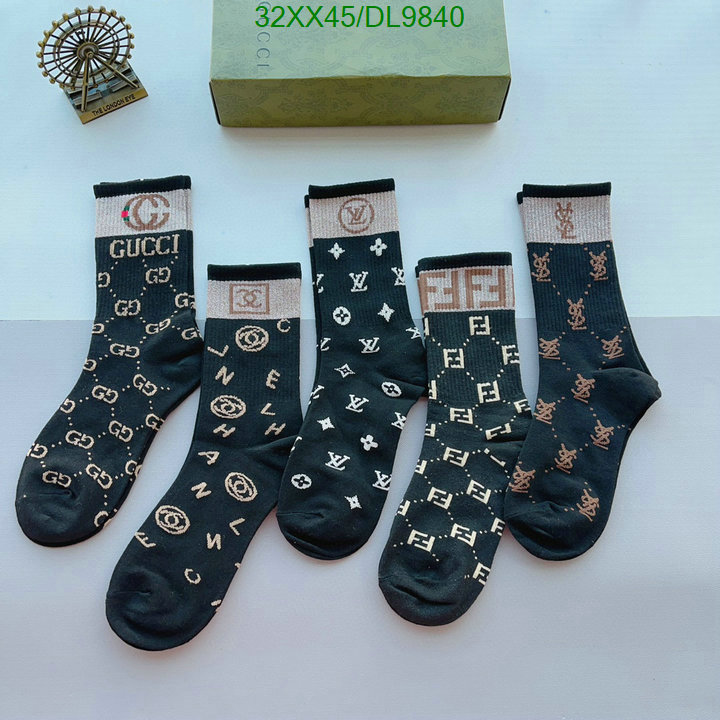 Gucci-Sock Code: DL9840 $: 32USD