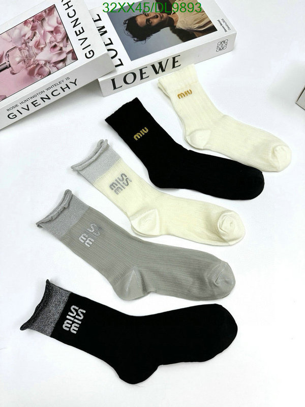 Miu Miu-Sock Code: DL9893 $: 32USD