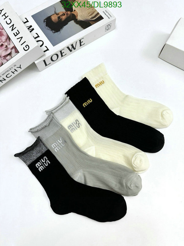 Miu Miu-Sock Code: DL9893 $: 32USD