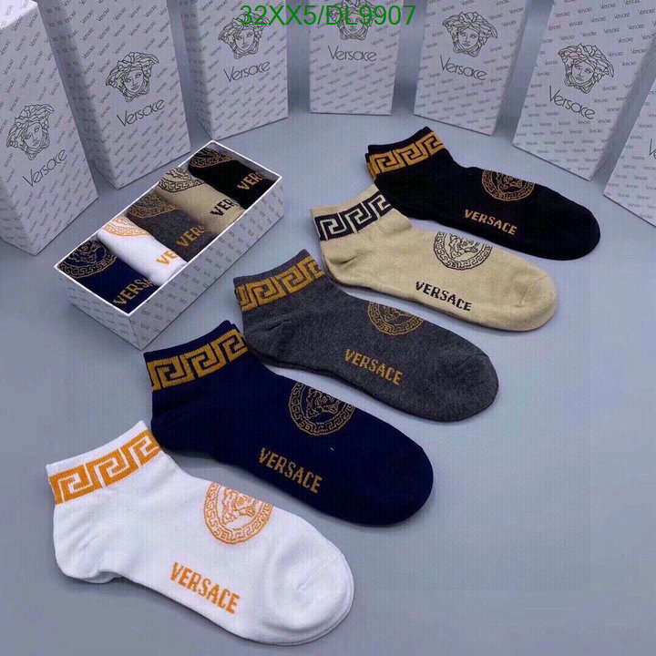 Versace-Sock Code: DL9907 $: 32USD