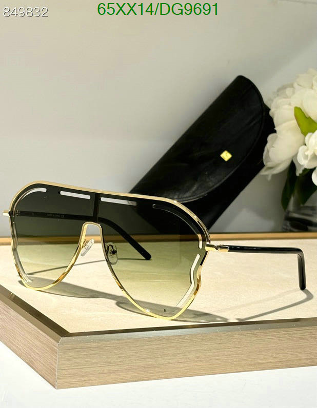 Linda Farrow-Glasses Code: DG9691 $: 65USD