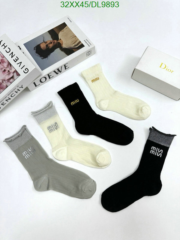 Miu Miu-Sock Code: DL9893 $: 32USD