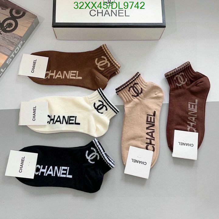 Chanel-Sock Code: DL9742 $: 32USD