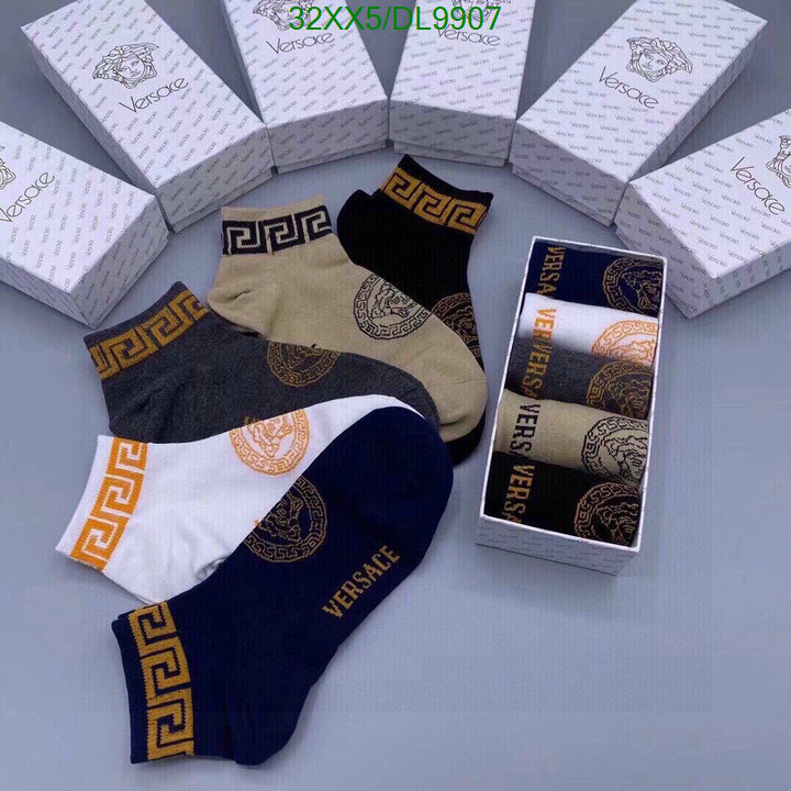 Versace-Sock Code: DL9907 $: 32USD