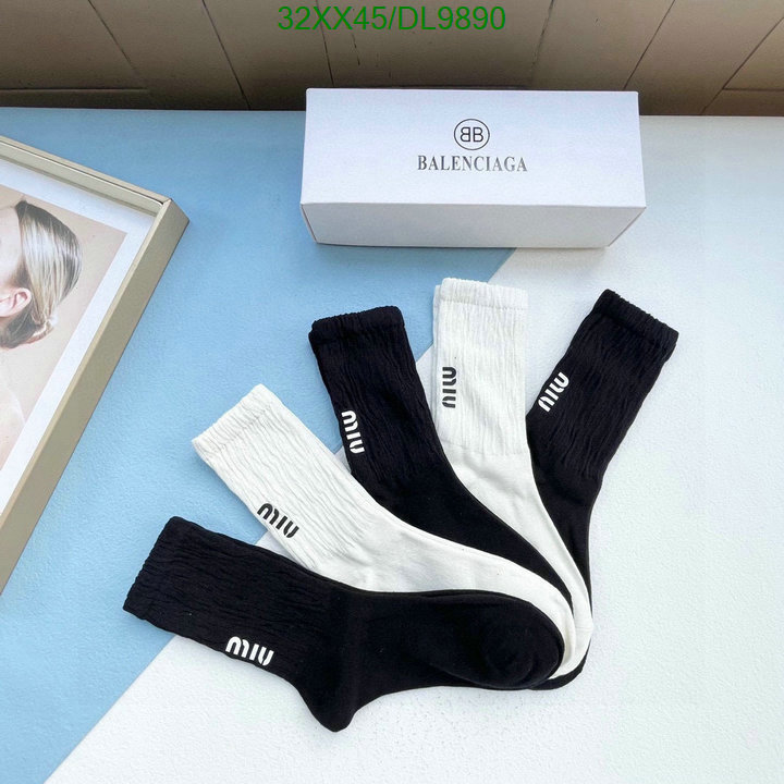 Miu Miu-Sock Code: DL9890 $: 32USD