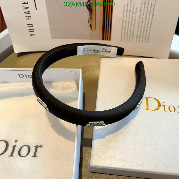 Dior-Headband Code: DA9070 $: 32USD