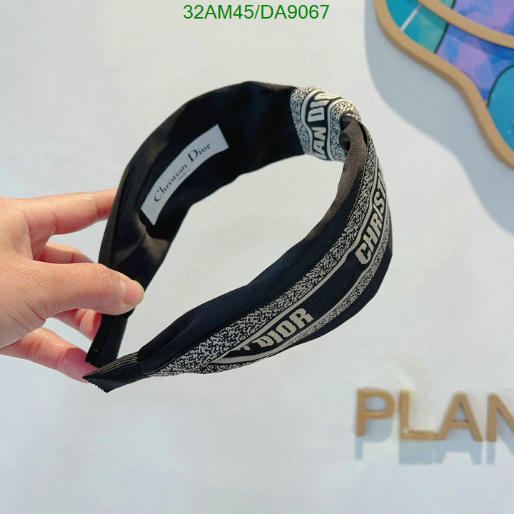 Dior-Headband Code: DA9067 $: 32USD