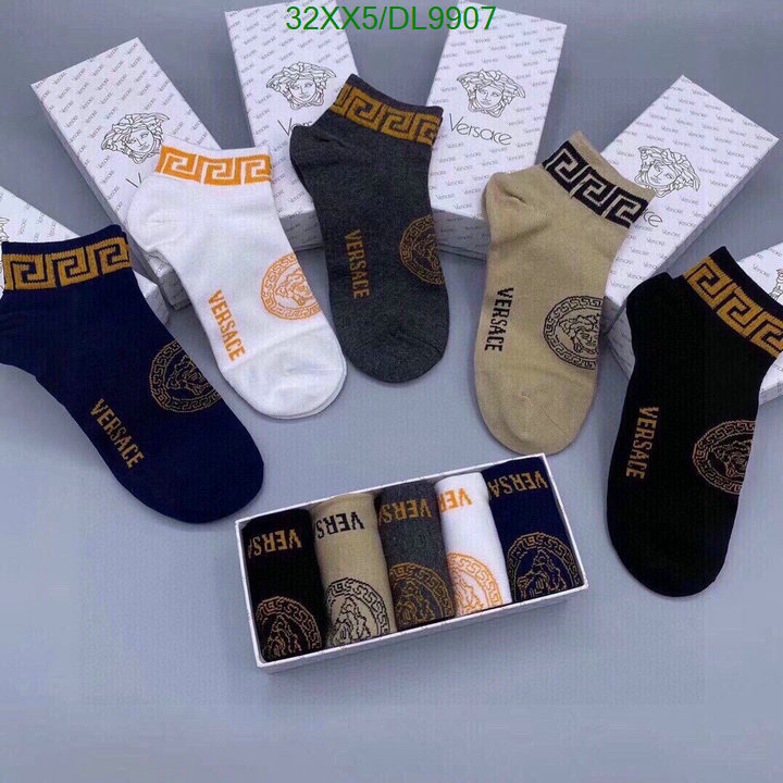 Versace-Sock Code: DL9907 $: 32USD