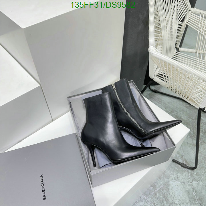 Balenciaga-Women Shoes Code: DS9582 $: 135USD