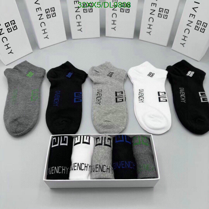 Givenchy-Sock Code: DL9808 $: 32USD